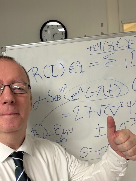 Forsker på et laboratorie