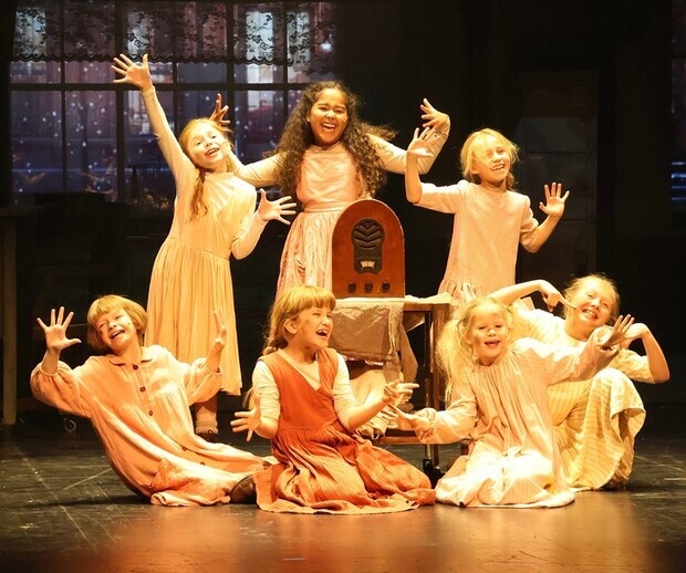 Annie, Folketeateret