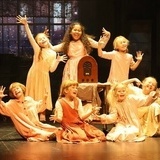 Annie, Folketeateret