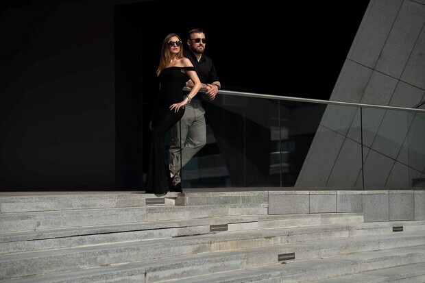 Mr. & Mrs. Smith ????