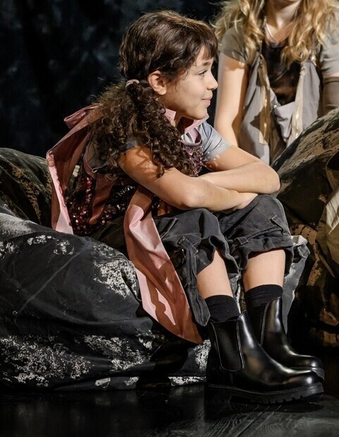 Lekande barn från ”Den långa flykten”