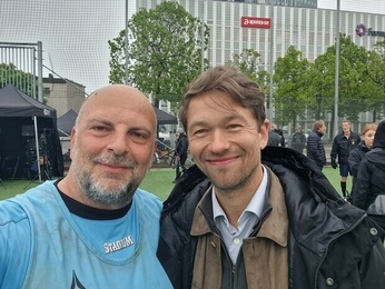 Otroligt ödmjuk och trevlig kille. Otroligt ödmjuk och trevlig kille.