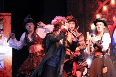 Lady trinket (venstre i bildet) Lady trinket (venstre i bildet)