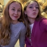 Mamma med dotter i Riksmuseet