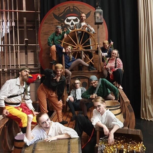 Forestilling med Step By Step dansestudio