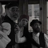 Utvald skådespelare i musikvideo på spårvagn. Utvald skådespelare i musikvideo på spårvagn.