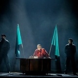 Figaro skiljer sig - Majorens hejdukar