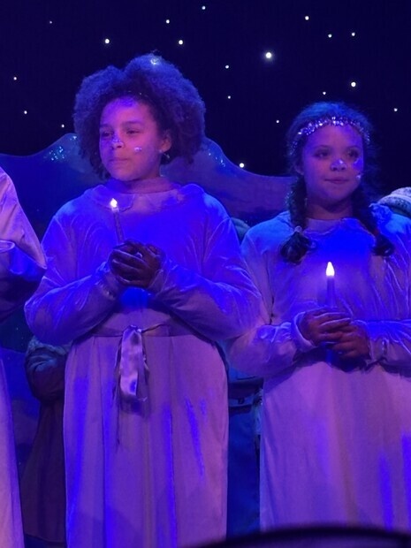 Akaya i «Jul i svingen»