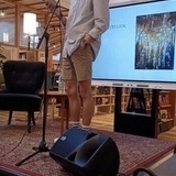 Poesiuppträdande på scen