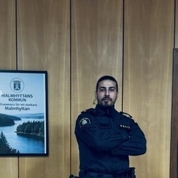 Polis