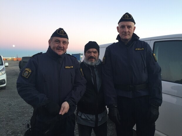 Polis