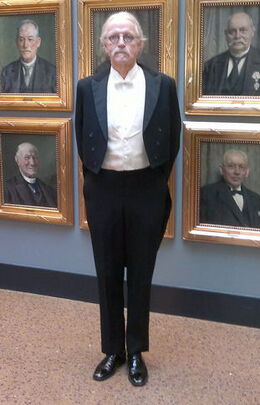 I kjole og hvidt I kjole og hvidt