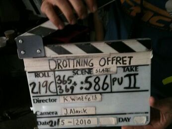 Drottningoffret - klappa Drottningoffret - klappa