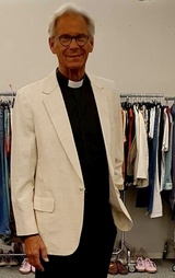 Är präst i  svensk långfilm. Är präst i  svensk långfilm.