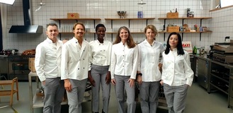 Backstage reklamfilm kockar. Backstage reklamfilm kockar.