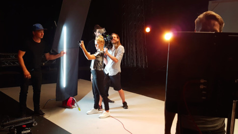 Idol Intro reklam Idol Intro reklam