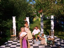 Scen 1, Den avundsjuke, sommarteater
