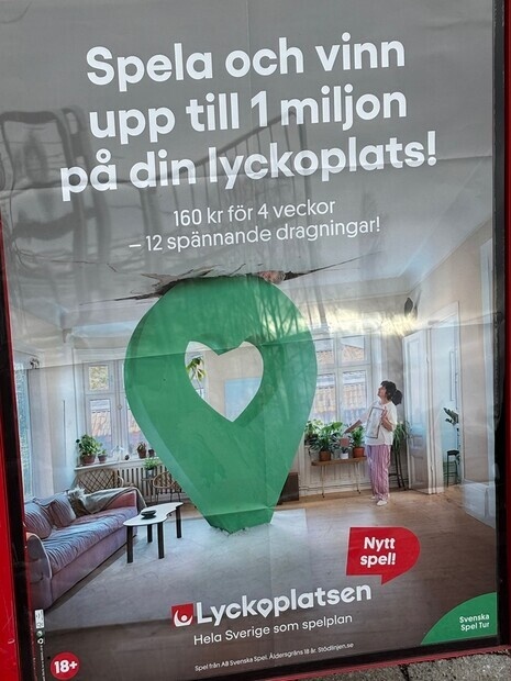 Svenska spel poster utanför Coop