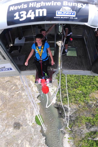 Jag hoppar bungy-jump