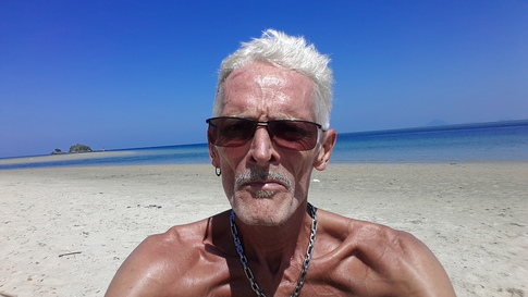 beach comb beach comb