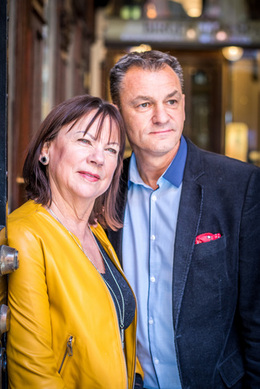 Modell med författaren: Harriet Bm Haake Modell med författaren: Harriet Bm Haake