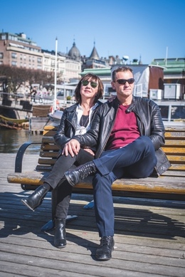 Modell med författaren: Harriet Bm Haake Modell med författaren: Harriet Bm Haake