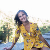 Glad brunette Glad brunette