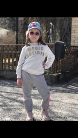 Ella snart 6 r