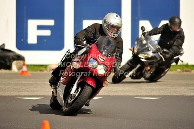 På Køreteknisk kursus På Køreteknisk kursus