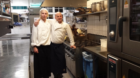 servitr som blev kock en kvll