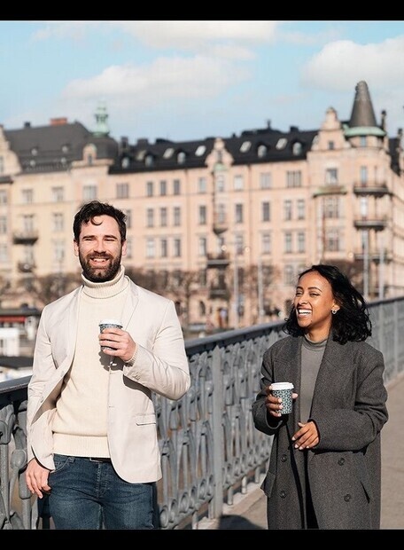 Modell som turistpar.