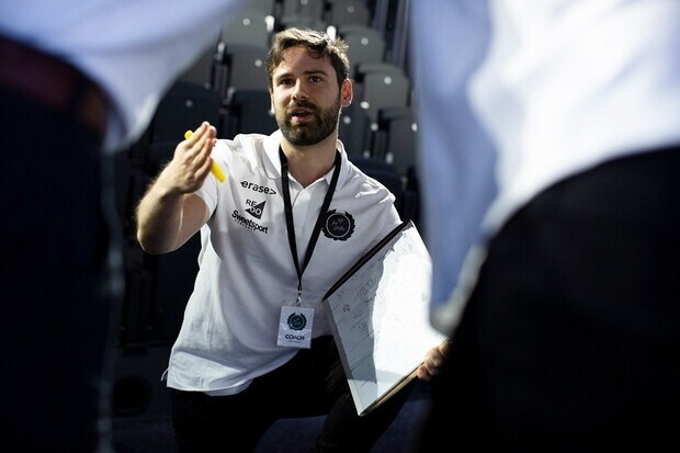 Modell som e-sport coach