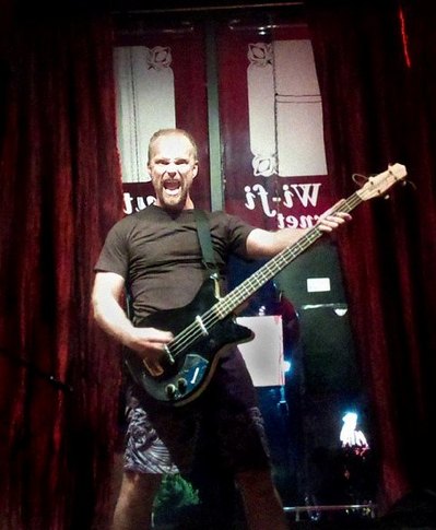 Bass n