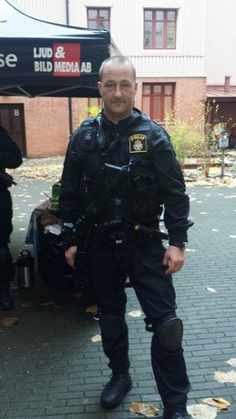 Insatspolis - Ögon Blå