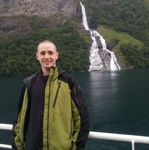 Oppgi tittel Oppgi tittel