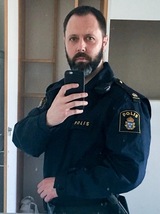 Statist, polis