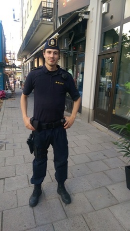 Polis Polis