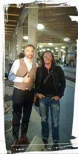 Med James Daffern. Med James Daffern.