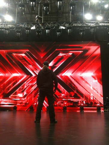 BYGG AV X FACTOR
