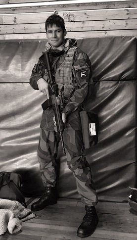 Backstage Mortal movie Backstage Mortal movie