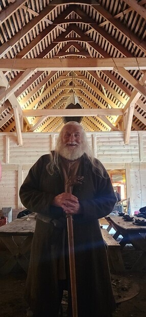 Filmat i en vikinga byn  i Norrtälje.