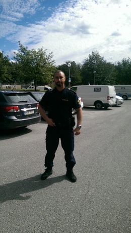 Polis