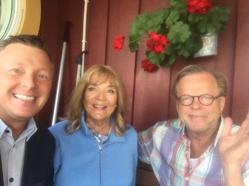 Backstage med skådisarna! Backstage med skådisarna!