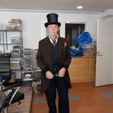 Flickan med nålen Flickan med nålen