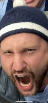 Fotballsupporter i heis på Hotell 33 Fotballsupporter i heis på Hotell 33