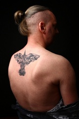 Tatuering p ryggen