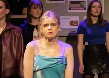 Karakteren Silje i Reunion.