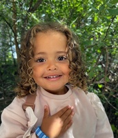 Alisia Alisia