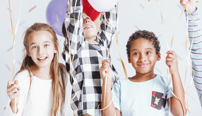  En gutt og en jente, ca. 9 og 12 r skes til fin film for en utdanningsinstitusjon