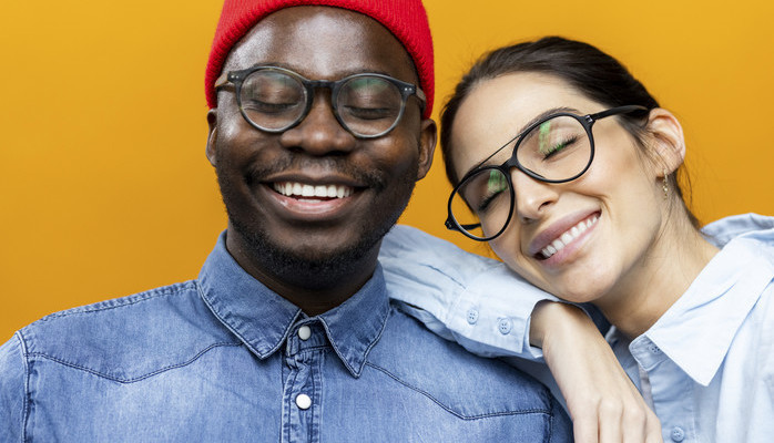  STATIST 26.01 - 2 voksne med spillalder 30-50 r. n mann og n kvinne skes som statister